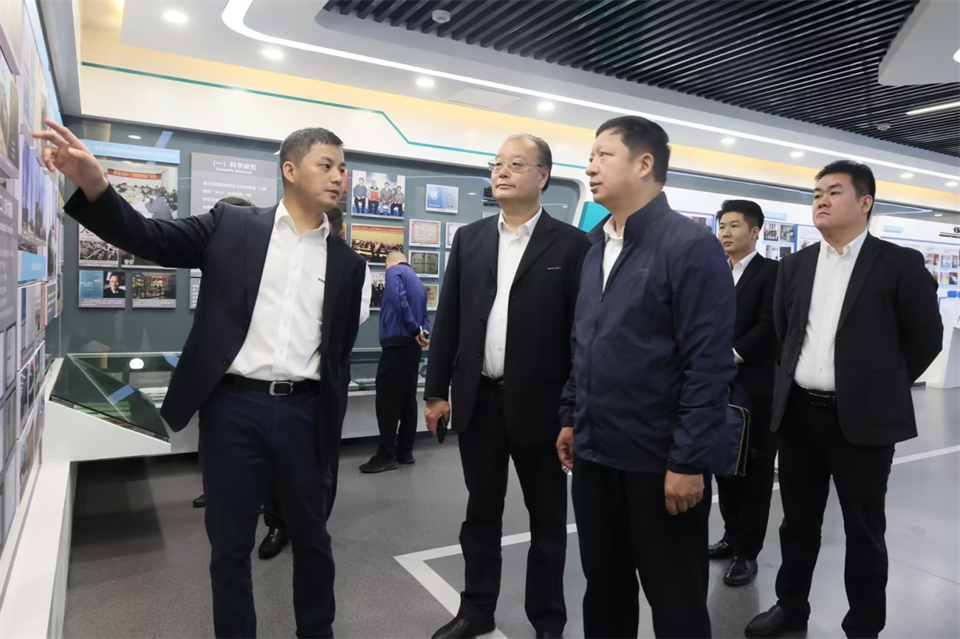 同船出海，共赢未来！中铁九局副总经理刘峻峰一行到访九游体育(中国)官方网站智能