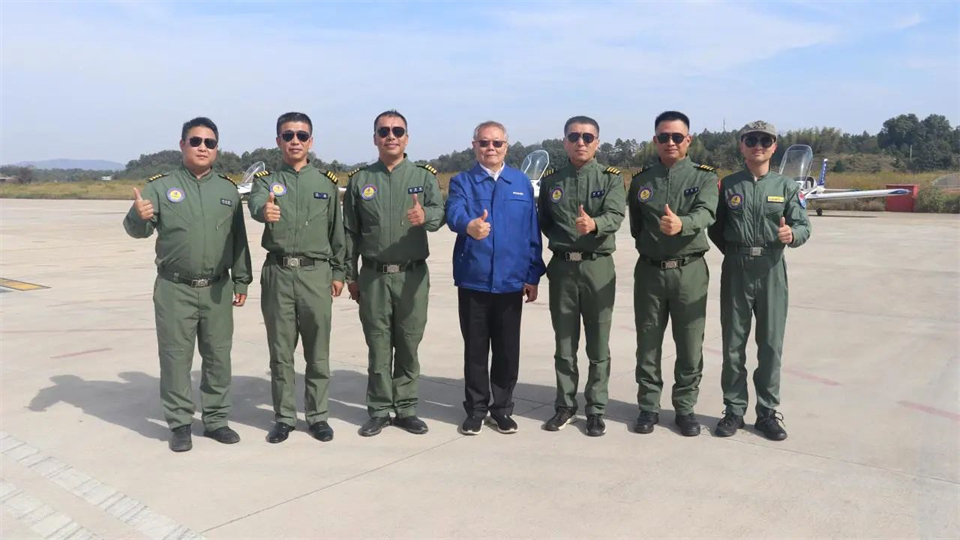 十年织得九游体育(中国)官方网站秀，践行初心创未来！九游体育(中国)官方网站飞行表演队成立10周年庆典活动隆重举行