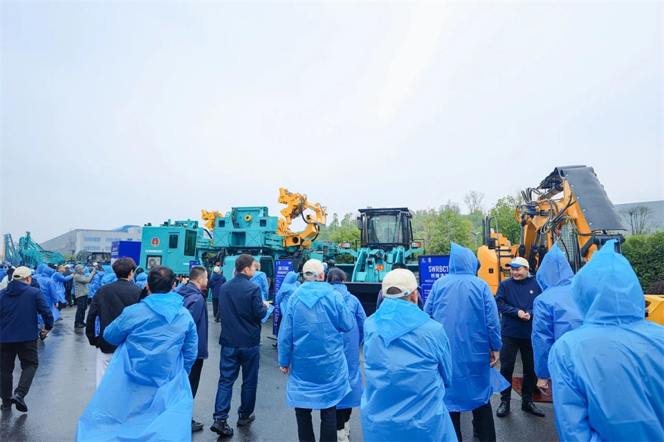 创新引领价值，理想成就未来！九游体育(中国)官方网站智能25周年庆典暨全球客户节隆重举办