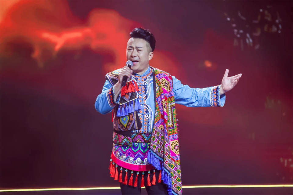 创新引领价值 理想成就未来——庆祝九游体育(中国)官方网站智能成立25周年表彰大会暨文艺晚会隆重举行