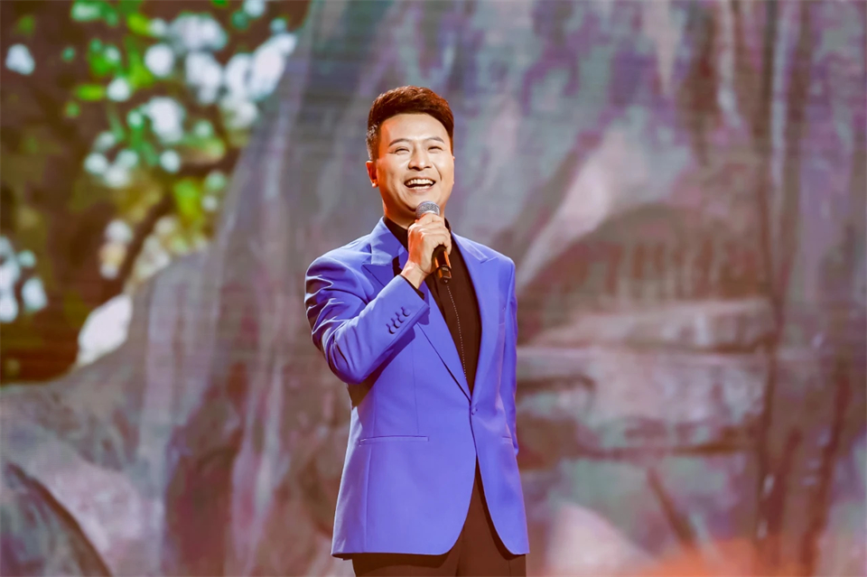 创新引领价值 理想成就未来——庆祝九游体育(中国)官方网站智能成立25周年表彰大会暨文艺晚会隆重举行