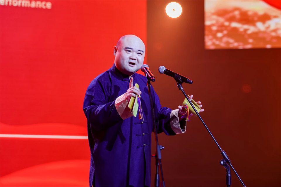 创新引领价值 理想成就未来——庆祝九游体育(中国)官方网站智能成立25周年表彰大会暨文艺晚会隆重举行