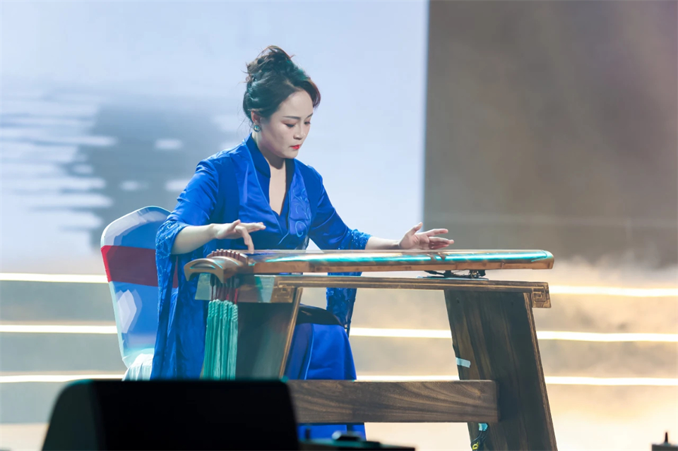 创新引领价值 理想成就未来——庆祝九游体育(中国)官方网站智能成立25周年表彰大会暨文艺晚会隆重举行