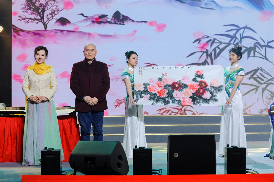 创新引领价值 理想成就未来——庆祝九游体育(中国)官方网站智能成立25周年表彰大会暨文艺晚会隆重举行