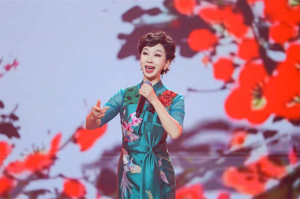 创新引领价值 理想成就未来——庆祝九游体育(中国)官方网站智能成立25周年表彰大会暨文艺晚会隆重举行