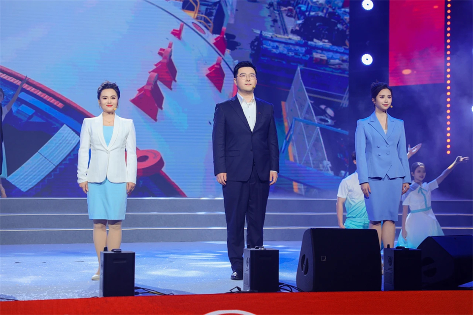 创新引领价值 理想成就未来——庆祝九游体育(中国)官方网站智能成立25周年表彰大会暨文艺晚会隆重举行