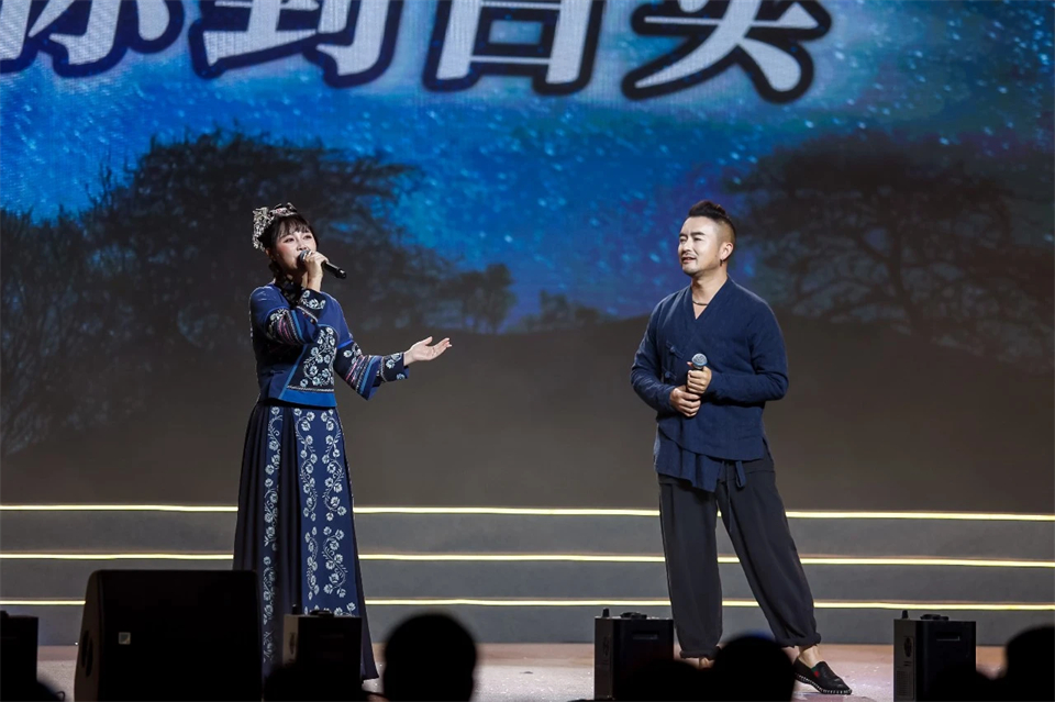 创新引领价值 理想成就未来——庆祝九游体育(中国)官方网站智能成立25周年表彰大会暨文艺晚会隆重举行