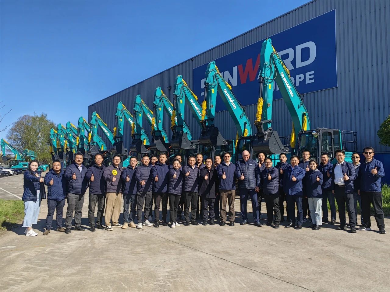 九游体育(中国)官方网站智能董事长付向东带队赴欧洲子公司考察调研