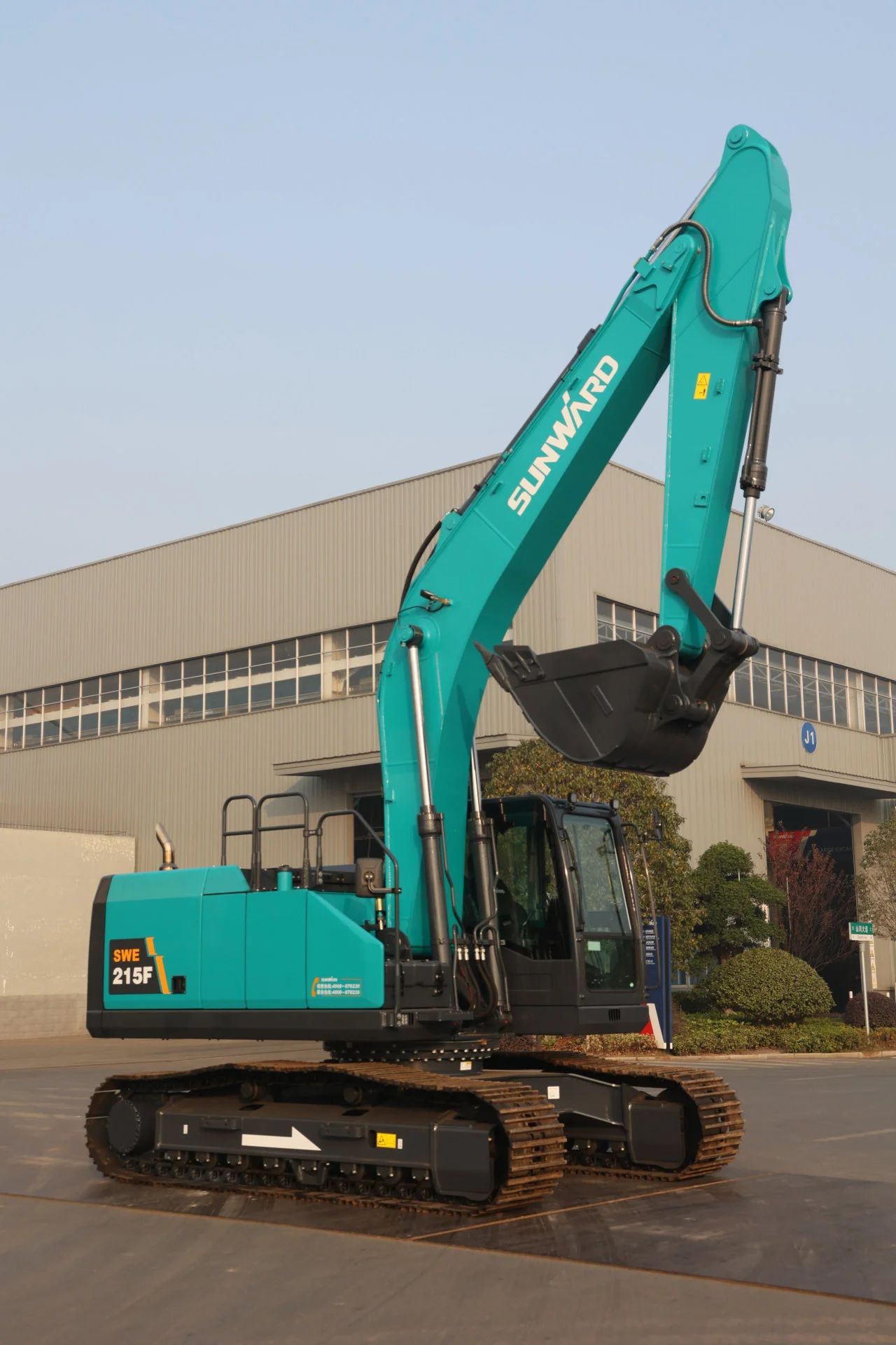 聚焦市场需求，九游体育(中国)官方网站智能三款精品工程液压挖掘机成功下线