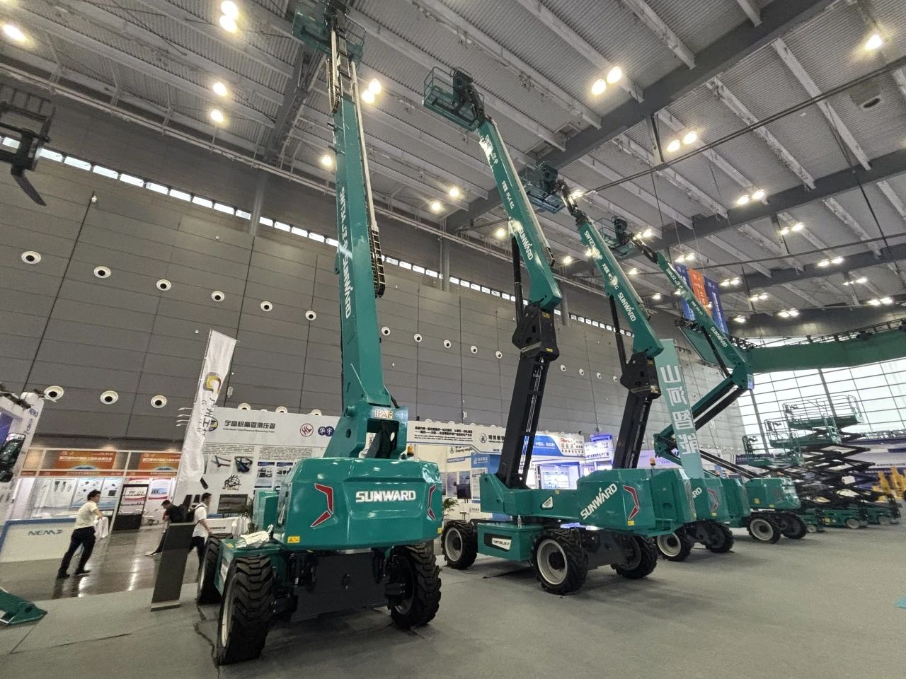 2025 CICEE | 九游体育(中国)官方网站智能SWT34JE-P电动直臂式高空作业平台重磅发布！