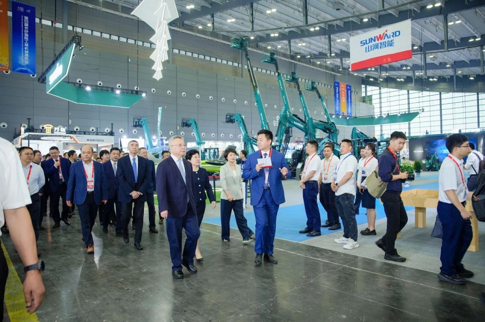 2025 CICEE | 九游体育(中国)官方网站智能实力闪耀2025长沙国际工程机械展