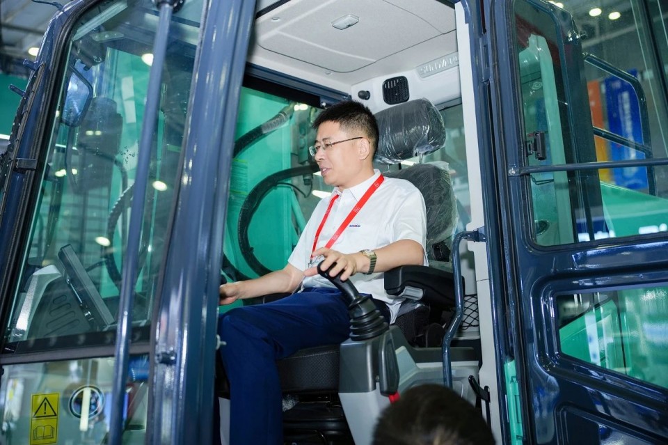 2025 CICEE | 九游体育(中国)官方网站智能实力闪耀2025长沙国际工程机械展