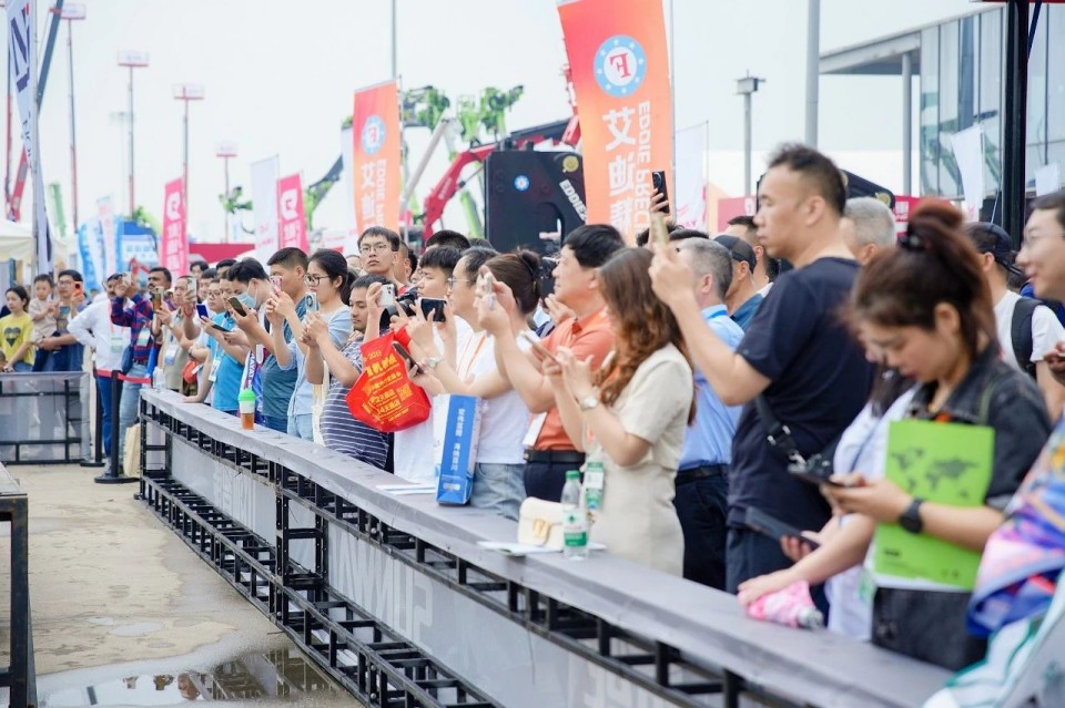 2025 CICEE | 九游体育(中国)官方网站智能实力闪耀2025长沙国际工程机械展