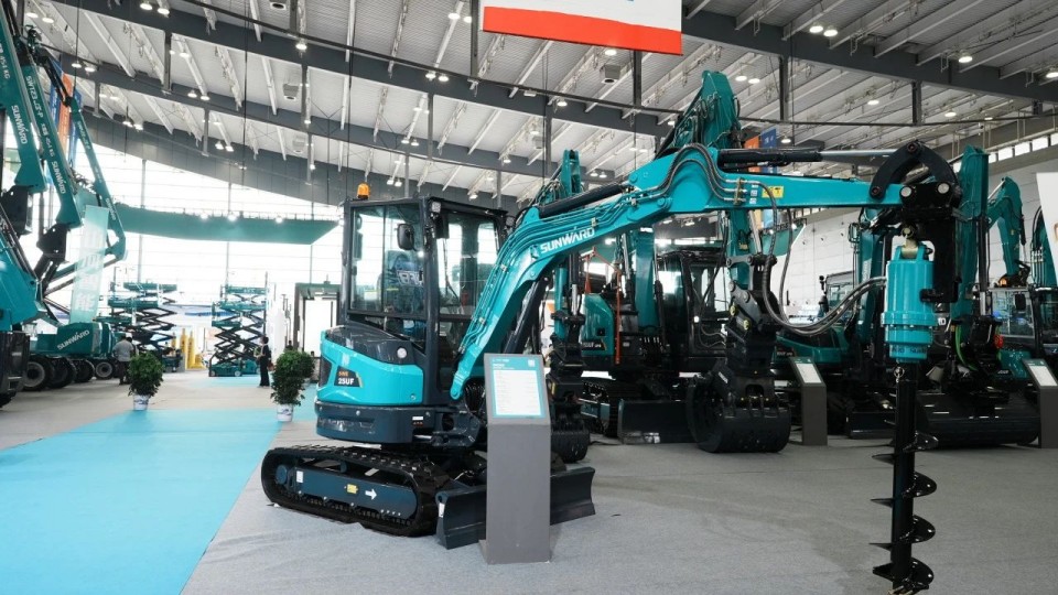 2025 CICEE | 从单一工具迈向多元化解决方案，九游体育(中国)官方网站智能呈现非凡挖掘机风采