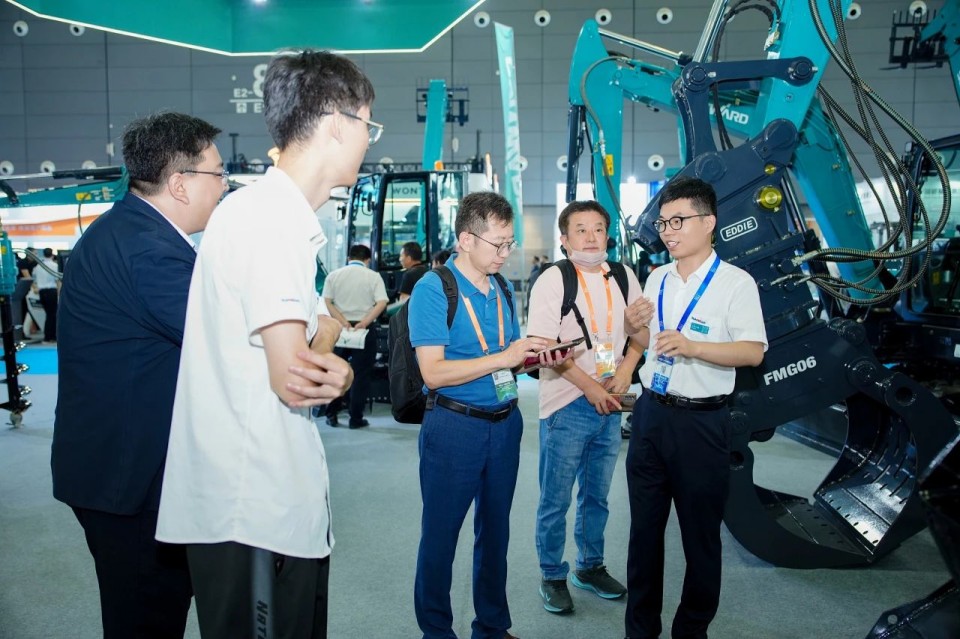 2025 CICEE | 从单一工具迈向多元化解决方案，九游体育(中国)官方网站智能呈现非凡挖掘机风采