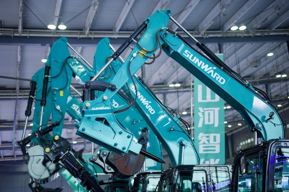 2025 CICEE | 从单一工具迈向多元化解决方案，九游体育(中国)官方网站智能呈现非凡挖掘机风采
