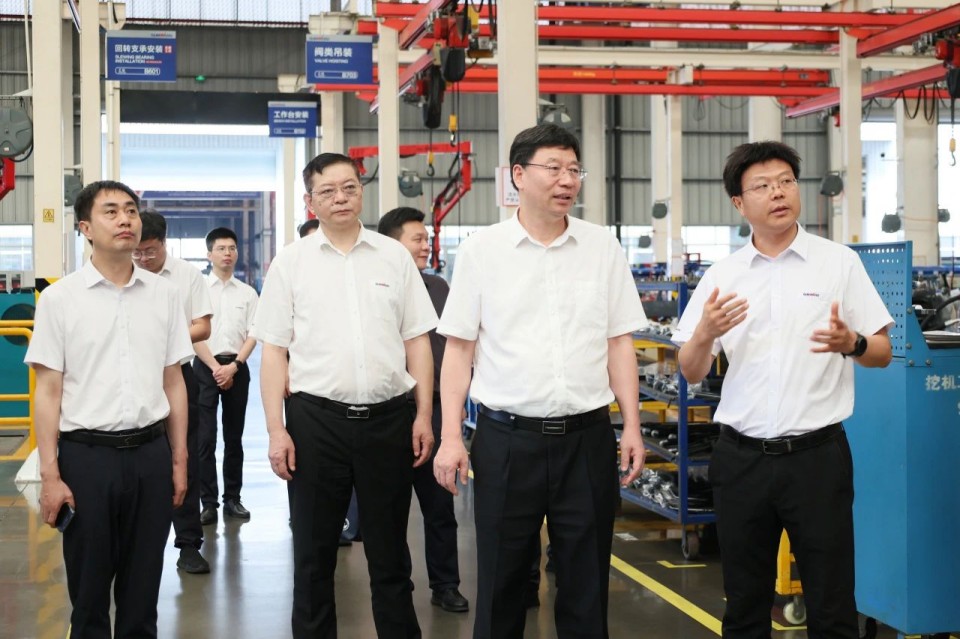 中国工程院院士、中南林业科技大学党委书记吴义强一行到九游体育(中国)官方网站智能开展访企拓岗活动