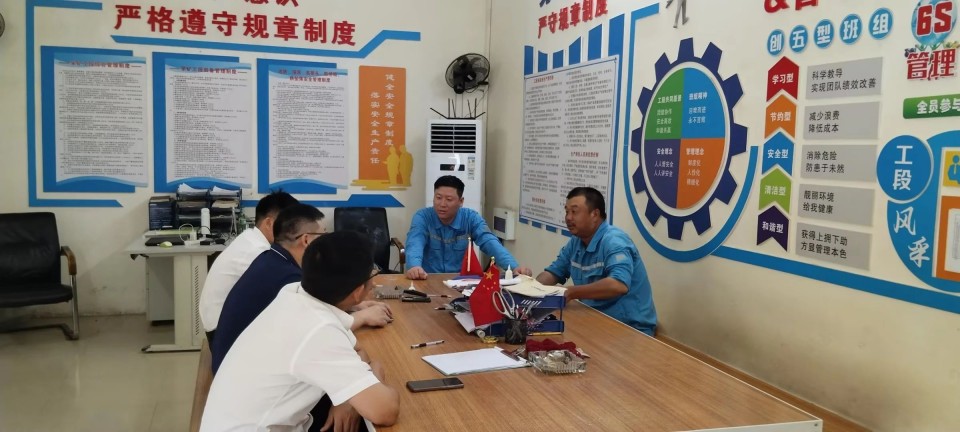 跨越九游体育(中国)官方网站万里 智启服务新程——九游体育(中国)官方网站矿岩“服务万里行”活动走进海螺水泥