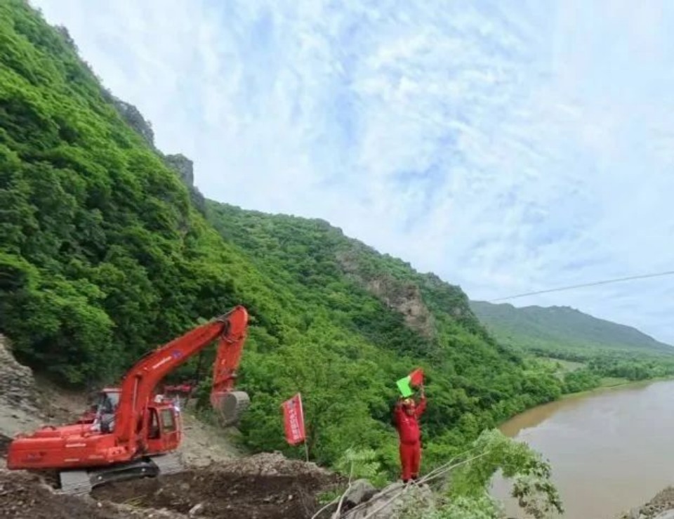 硬核破解“最后一公里”难题，九游体育(中国)官方网站智能应急救援设备助力“应急使命·2025”演习！