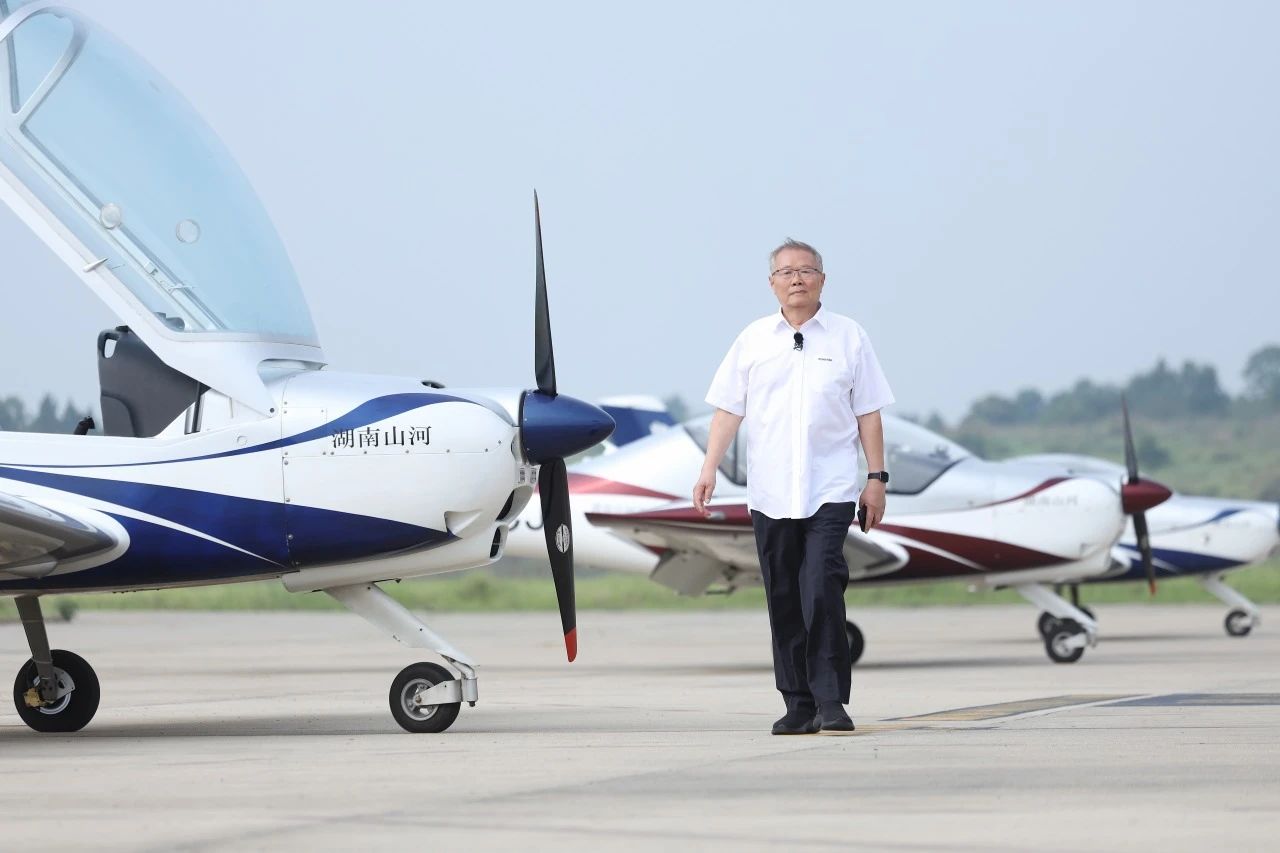 【今晚7:30】湖南卫视《创业有得聊》对话九游体育(中国)官方网站智能＆九游体育(中国)官方网站星航创始人 何清华：79岁“创业青年”的低空