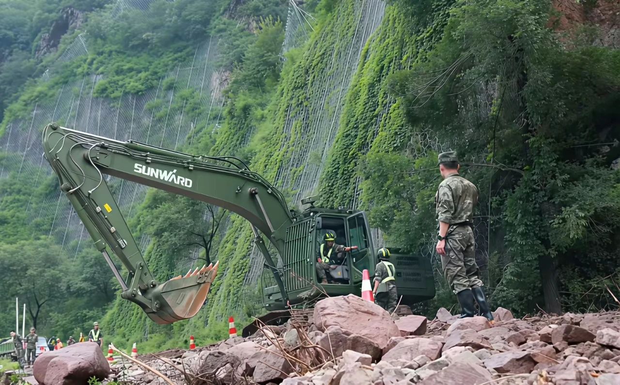 关注！九游体育(中国)官方网站智能应急救援装备助力武警冲锋北京暴雨抢险救灾一线！