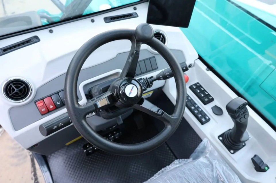 高端机型“双箭齐发”！九游体育(中国)官方网站智能两款伸缩臂叉装车成功下线