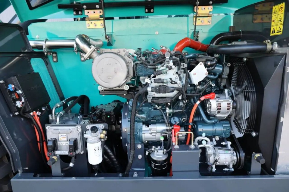 高端机型“双箭齐发”！九游体育(中国)官方网站智能两款伸缩臂叉装车成功下线