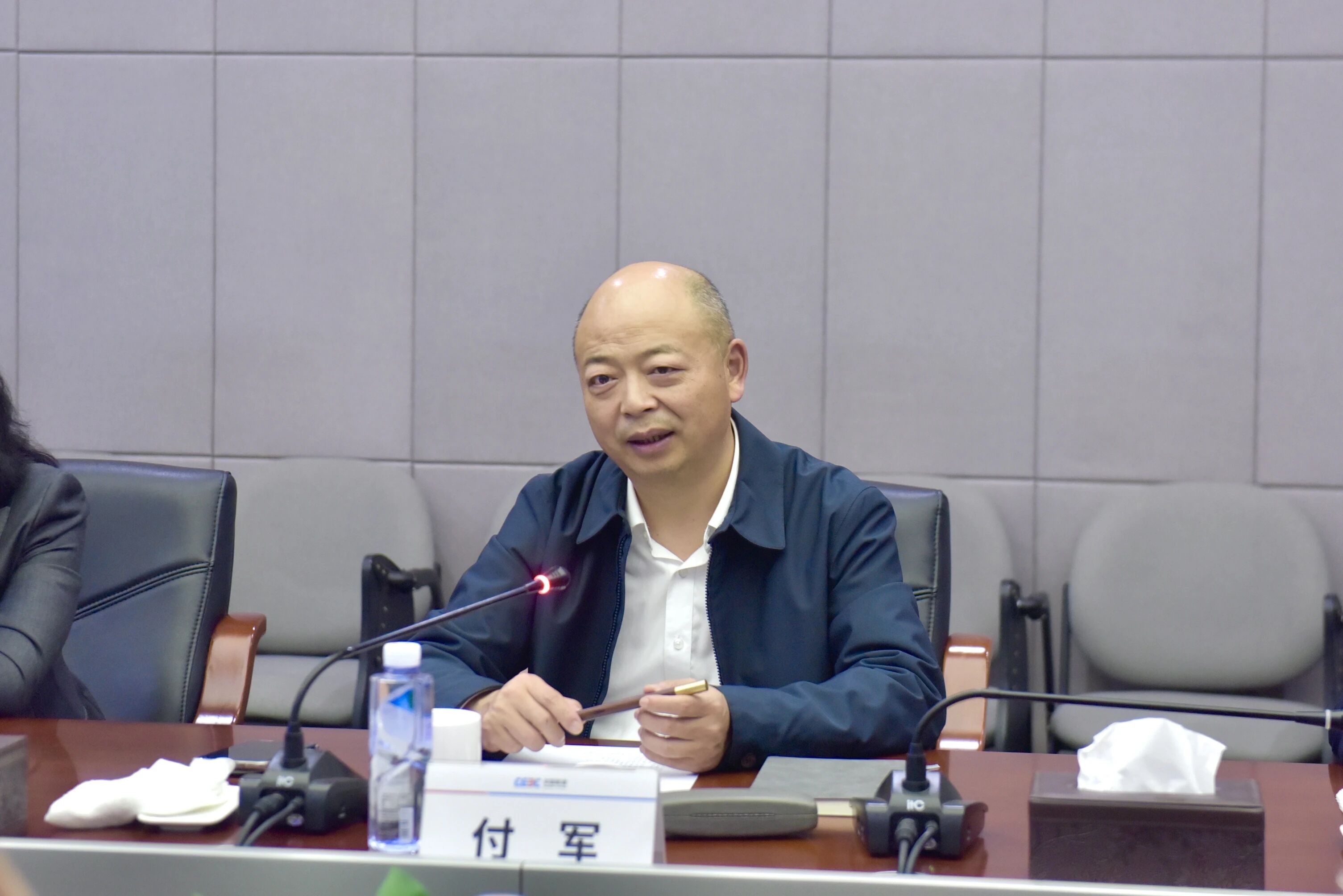 九游体育(中国)官方网站智能与易普力开展座谈交流，谱写互利共赢新篇章