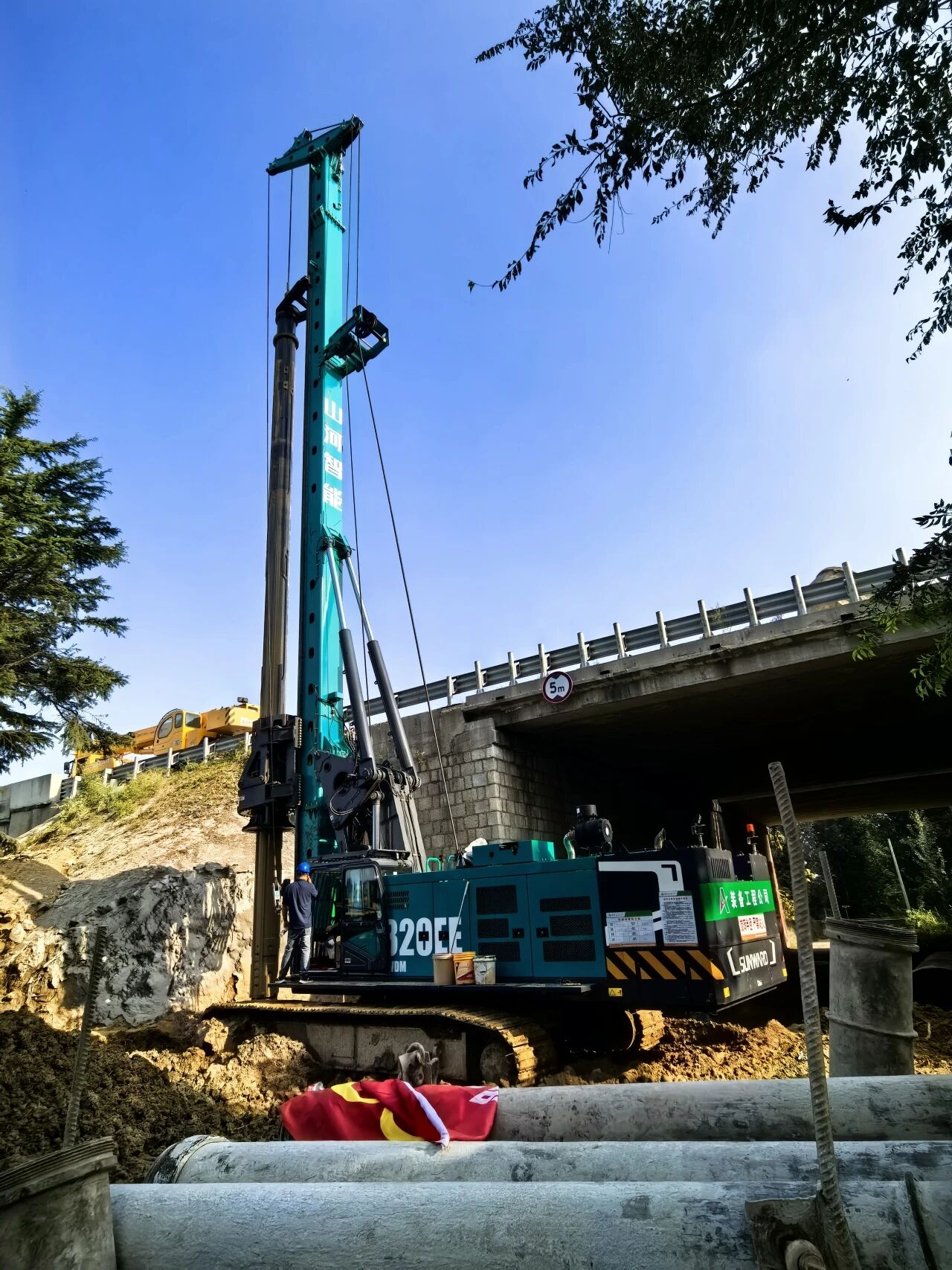 九游体育(中国)官方网站智能增程式电动旋挖钻机助力山东高速建设，绿色施工成效显著