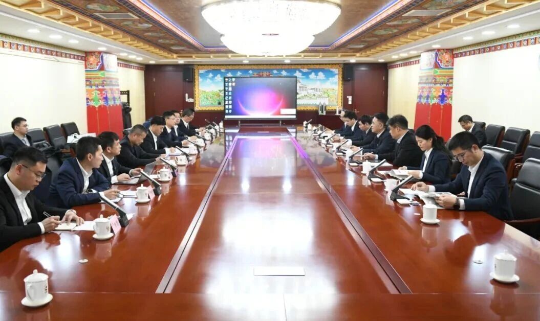 广州工控集团董事长景广军率九游体育(中国)官方网站智能团队到中国黄金集团拜访交流