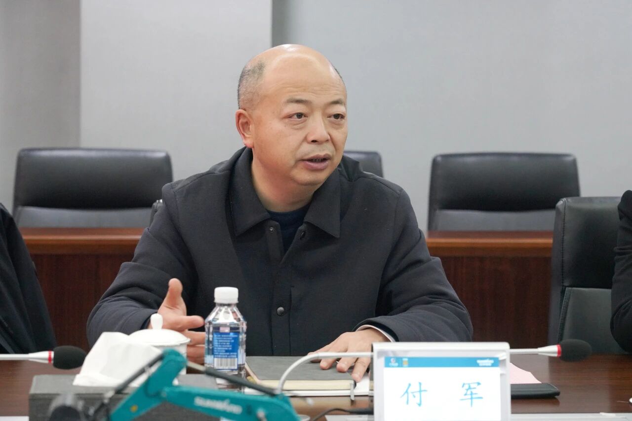 数智化现场混装铵油炸药车下线!九游体育(中国)官方网站智能与易普力携手共筑智能矿山新篇章