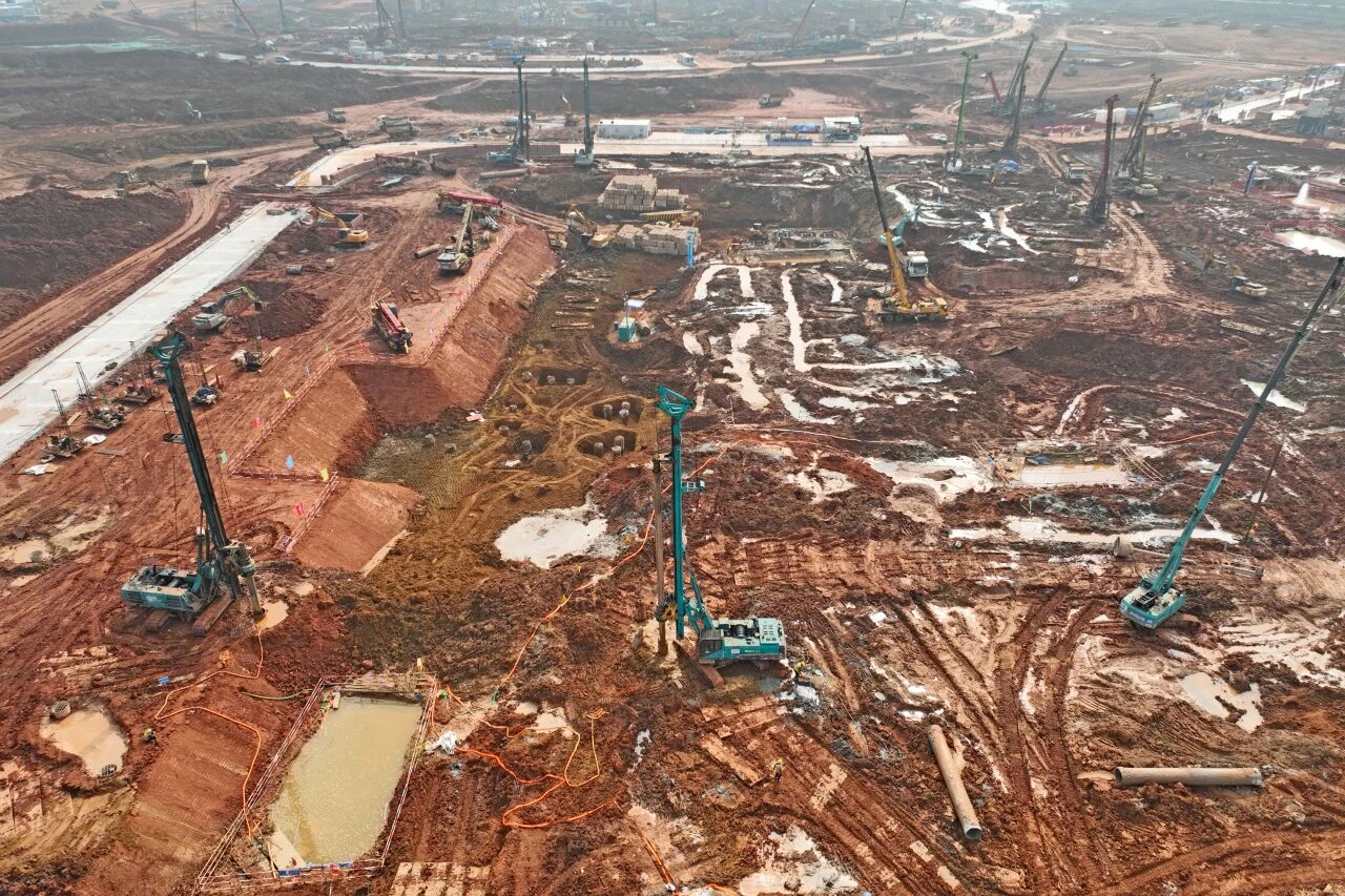 刷新“进度条”、构筑新地标！九游体育(中国)官方网站智能旋挖集群助力长沙奥体中心建设